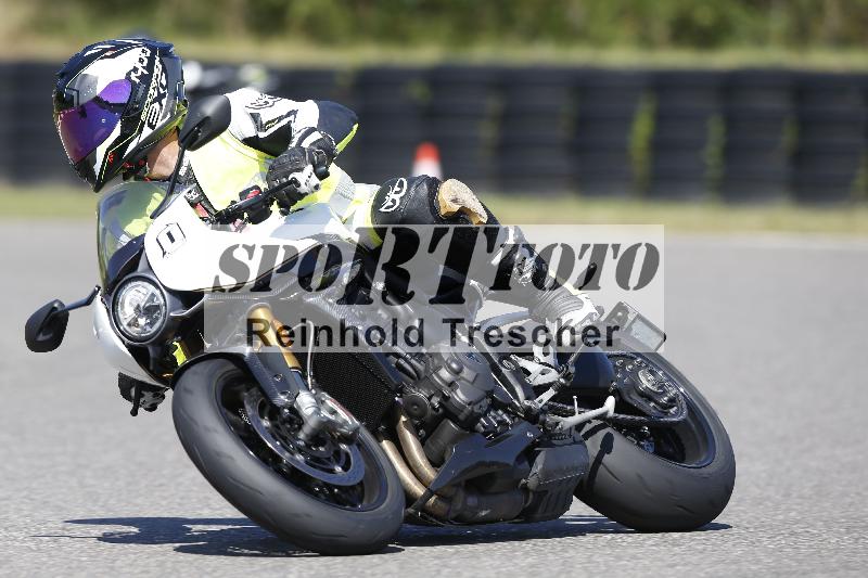 /Archiv-2025/48 25.08.2025 Cornu Master School ADR/gruen-vert/0-1